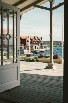 Hotel Strana, Hälleviksstrand
